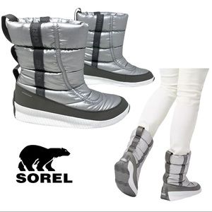 NWT Sorel Out N About Snow Boots Waterproof